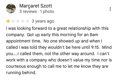 Screenshot of a customer’s 1-star review for Bulwark Exterminating. 